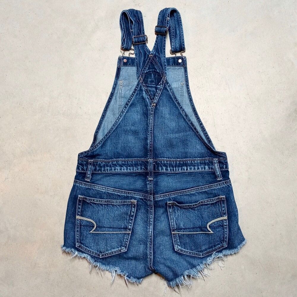 American Eagle Women’s Cutoff Bib Overalls Size XS Distressed Denim Jean Shorts - Picture 5 of 9